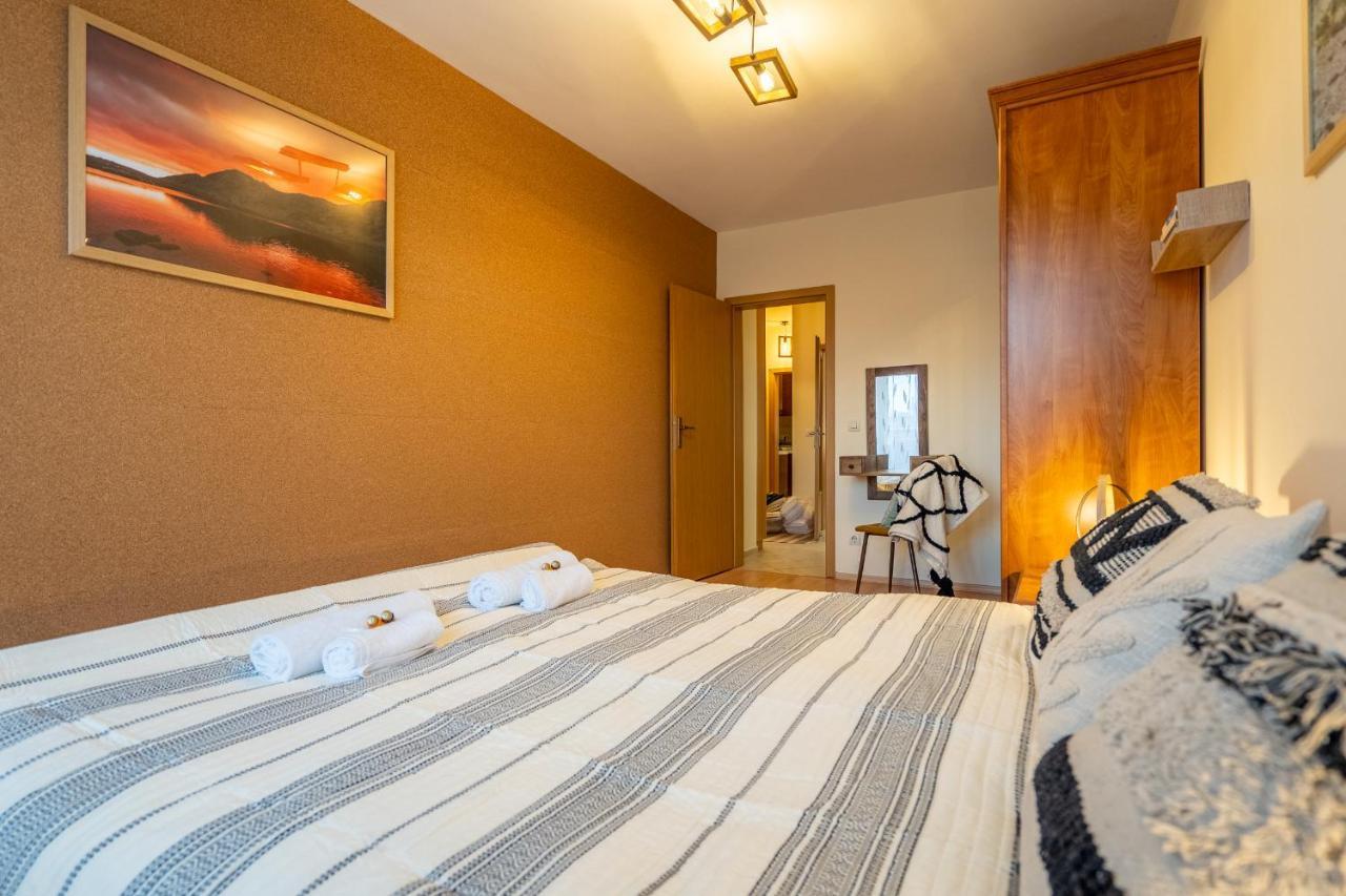 Premium Comfy 2Bdr Apt - Free Parking - Fast Wi-Fi Sofia Extérieur photo