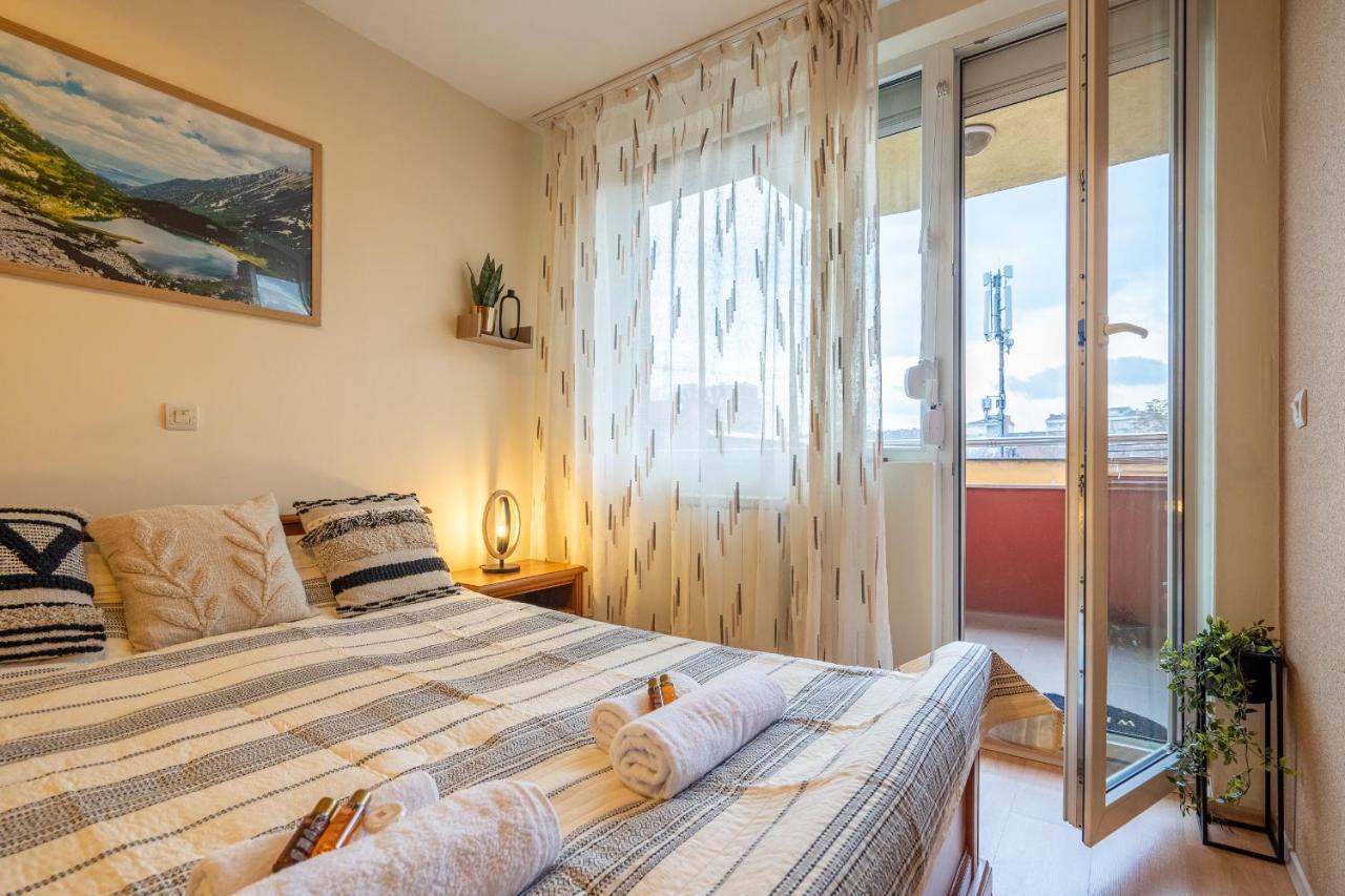 Premium Comfy 2Bdr Apt - Free Parking - Fast Wi-Fi Sofia Extérieur photo