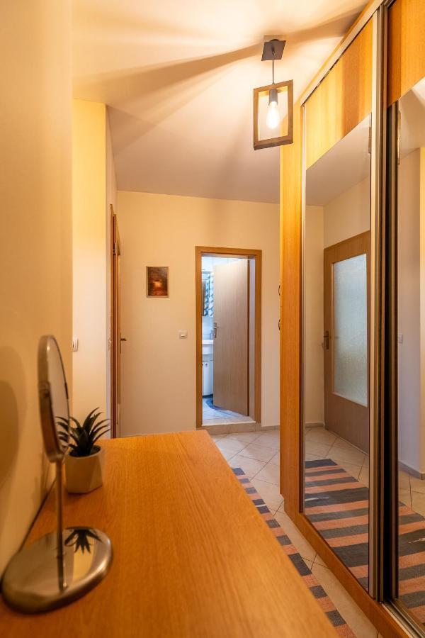 Premium Comfy 2Bdr Apt - Free Parking - Fast Wi-Fi Sofia Extérieur photo