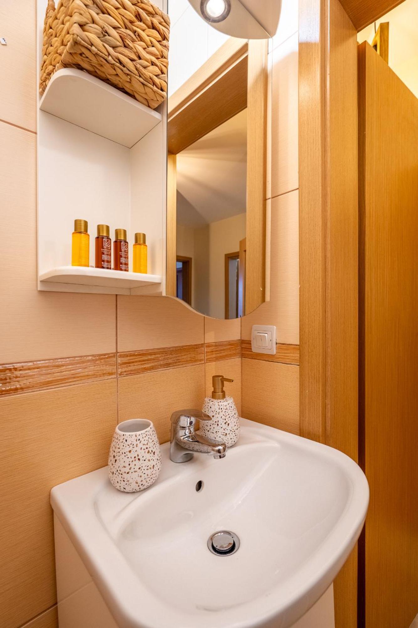 Premium Comfy 2Bdr Apt - Free Parking - Fast Wi-Fi Sofia Extérieur photo